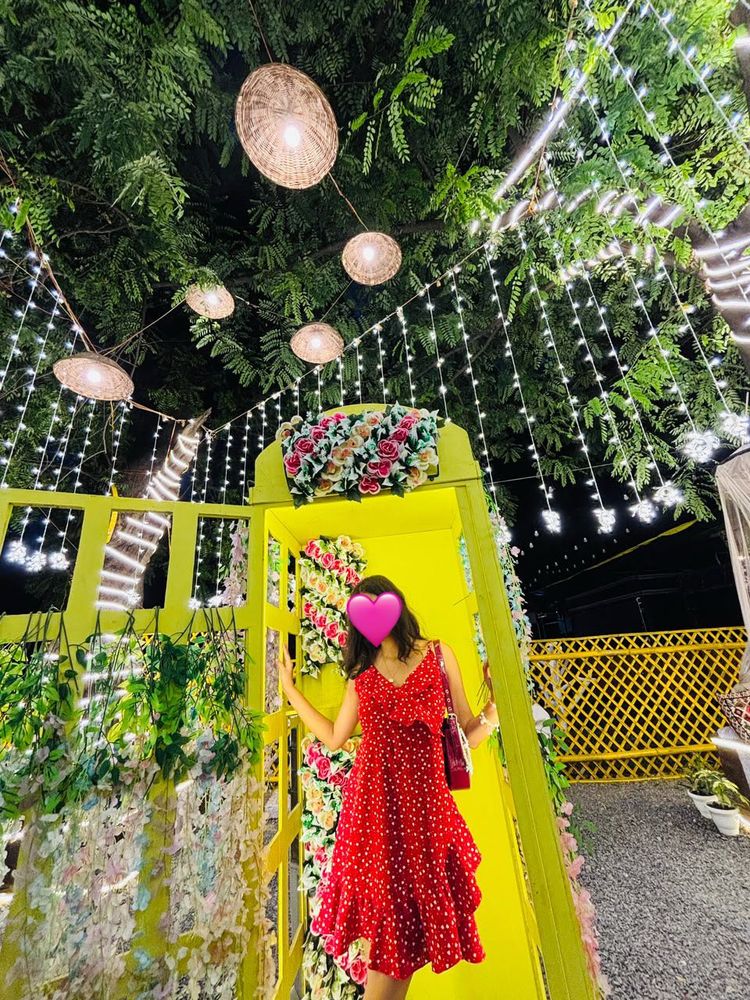 Chic Red Polka Dot Mini Dress