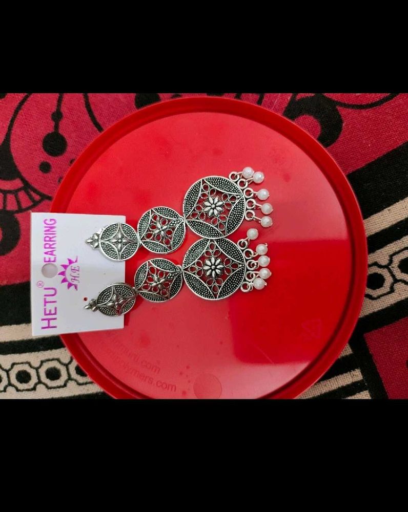 2 Oxidized Earing And Kada