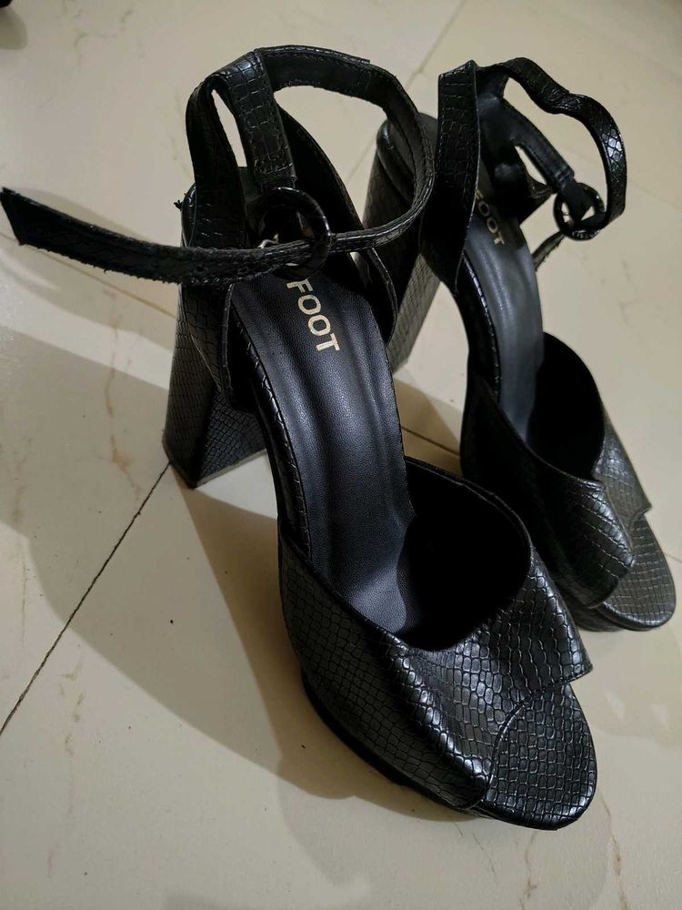 High Heels Black