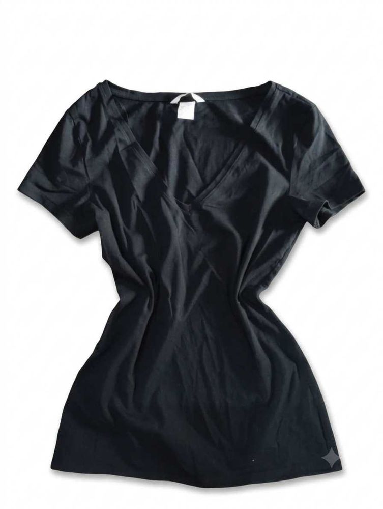 CLEARANCE SALE!!😝🥳Basic Black V-Neck T-Shirt