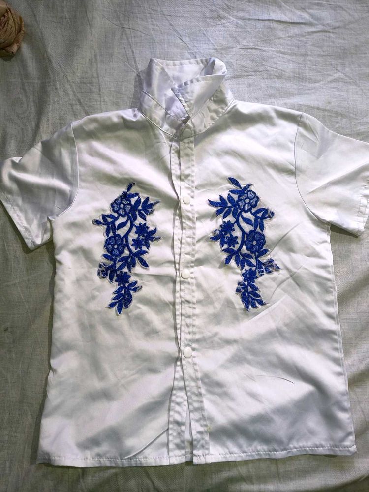 Chinese-Inspired Blue Floral Embroidery
