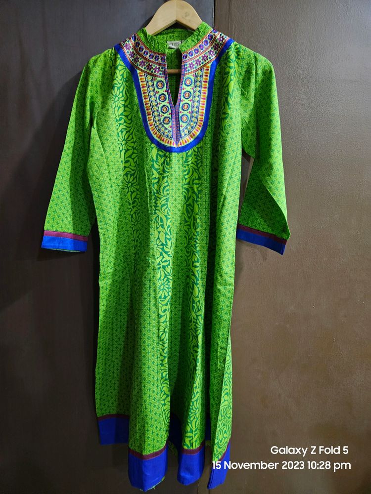 Large Size green Kurta Embroidered Neck Detailin