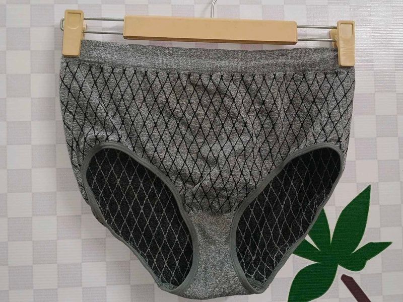 (1300)Grey Patterned Briefs