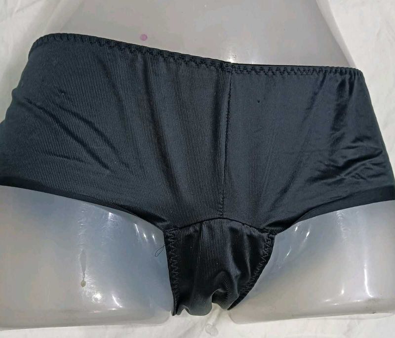 💙 Comfortable Black Shapewear Shorts