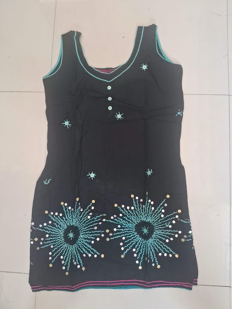 Black Kurta with Embellished Design