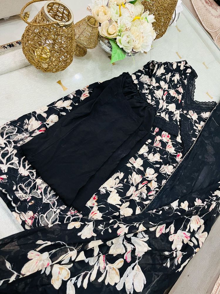 black patch work suit full embroidery