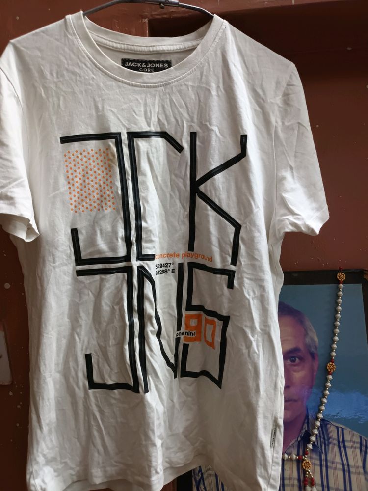 2 Used Tshirt Seize M
