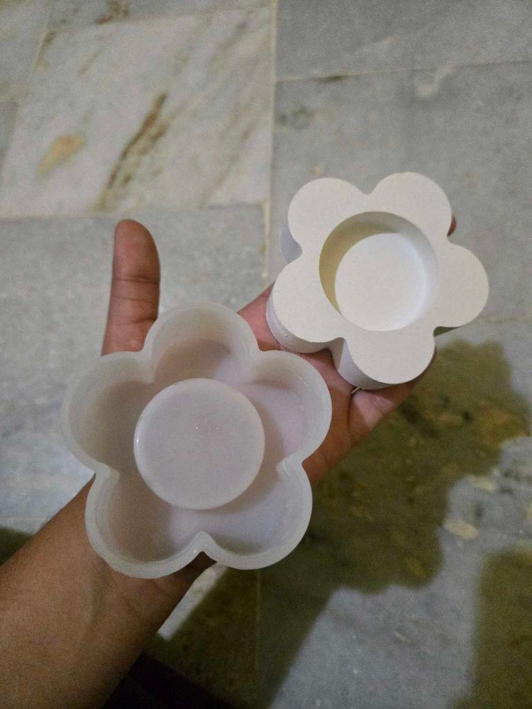 Cute Flower Tealight Holder Mould
