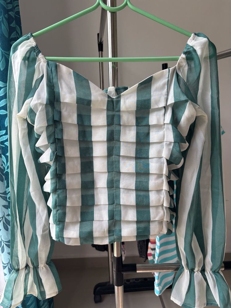 Chic Striped Ruffled Crop Top