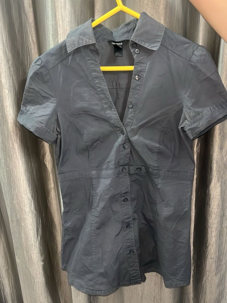 Women's Grey Button-Up Short Sleeve Shirt