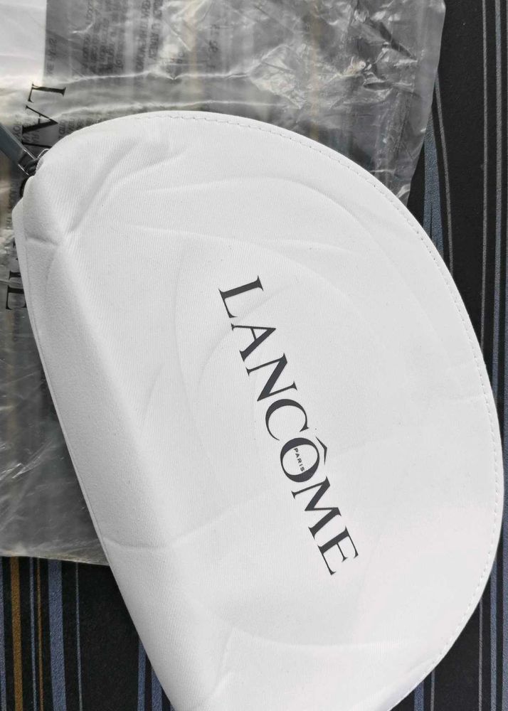Lamcome White Pouch.