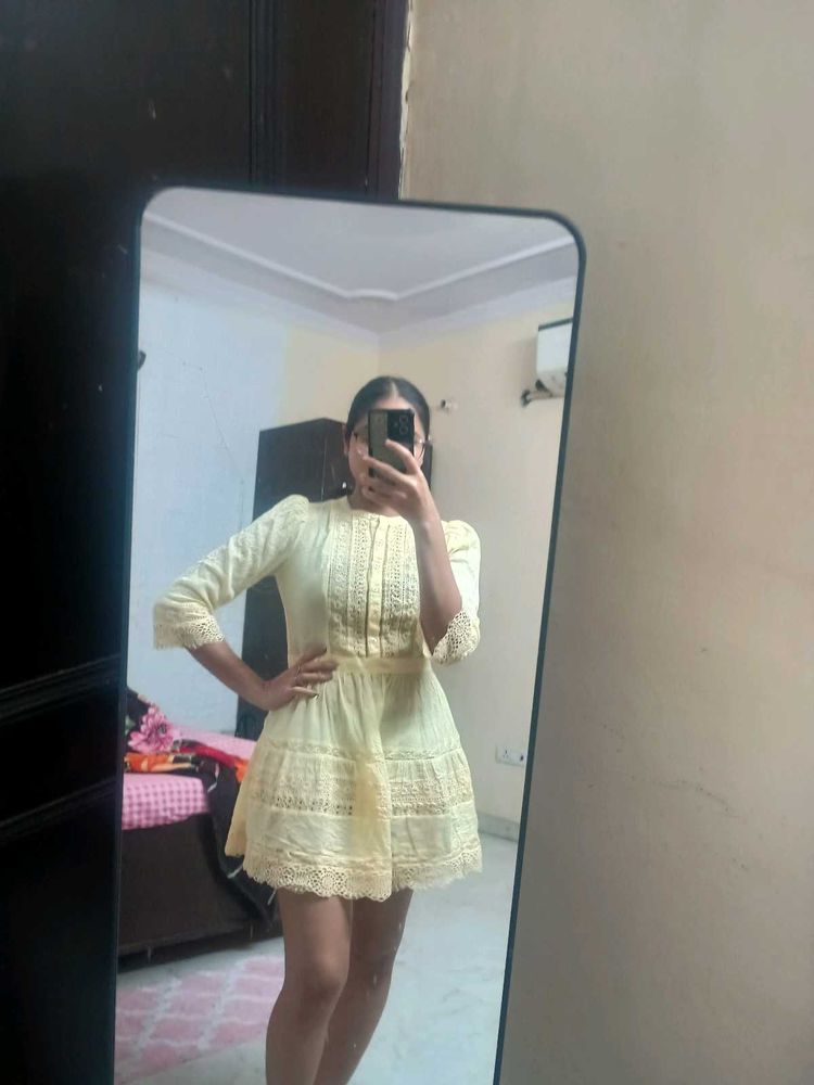 Chic Lace Trimmed Yellow Dress