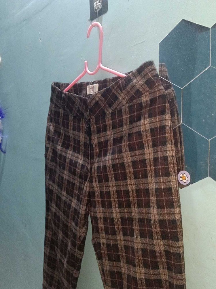 Chic Plaid Trousers