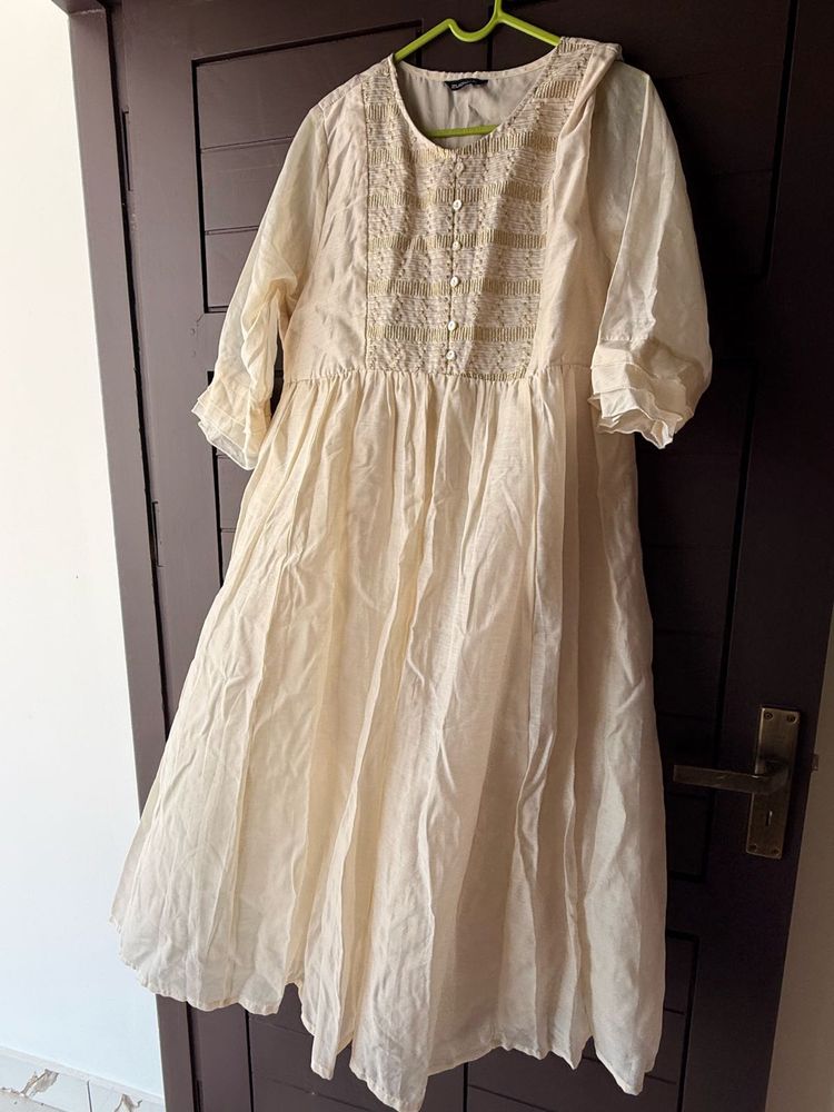 Elegant Cream Embroidered Kurta
