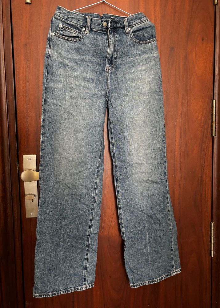 UNIQLO Light Wash Wide Leg Jeans