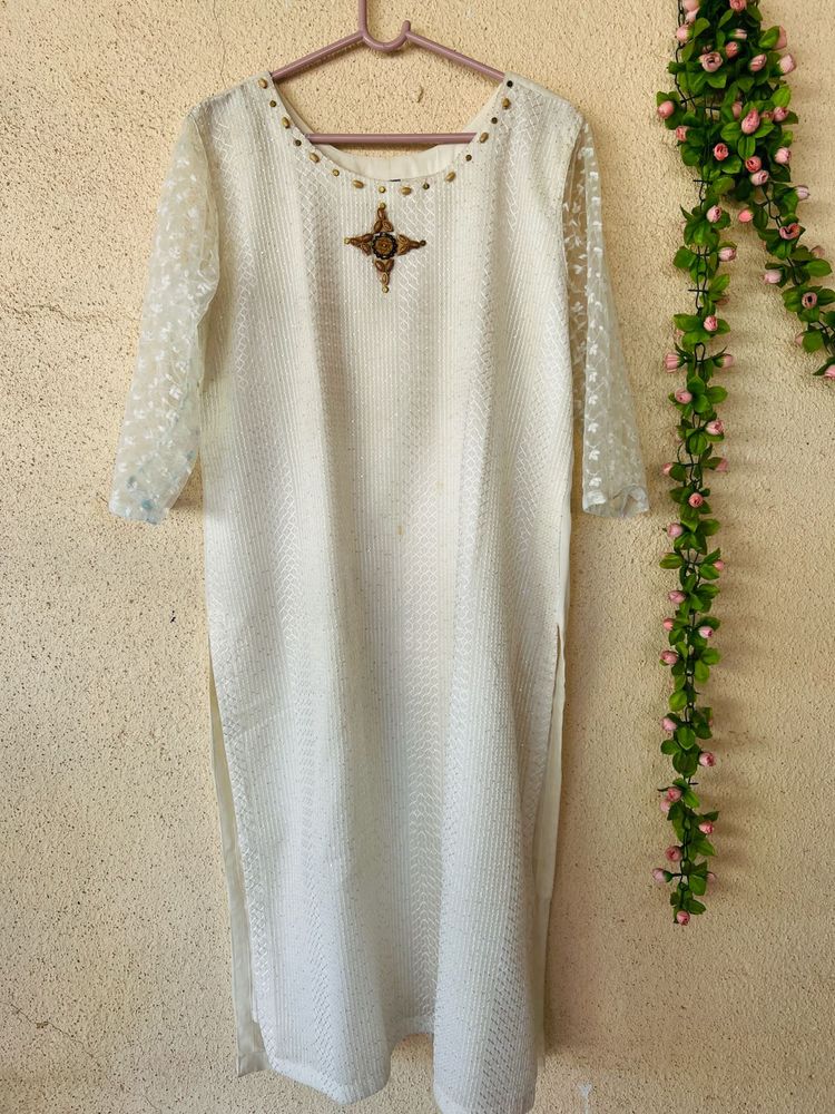 Elegant White Embroidered Kurta