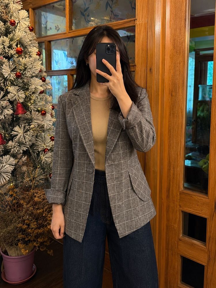Classic Plaid Blazer