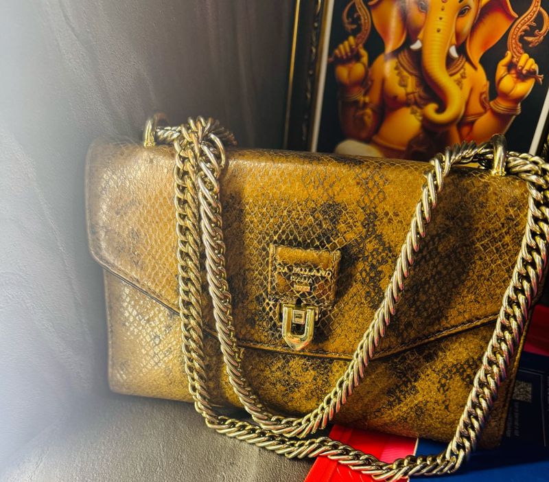 Da milano sling bag