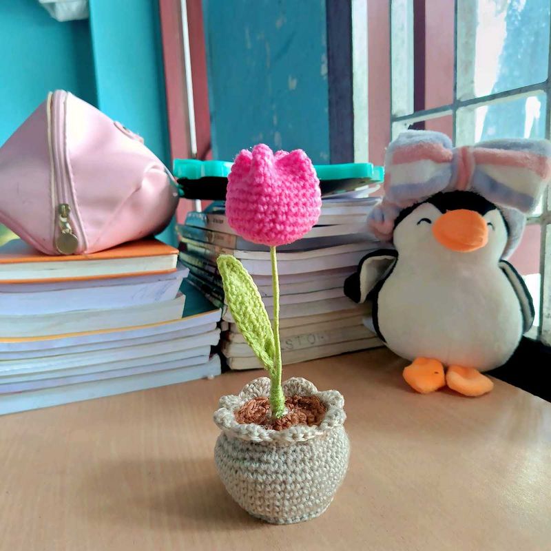 Crochet Tulip flower pot