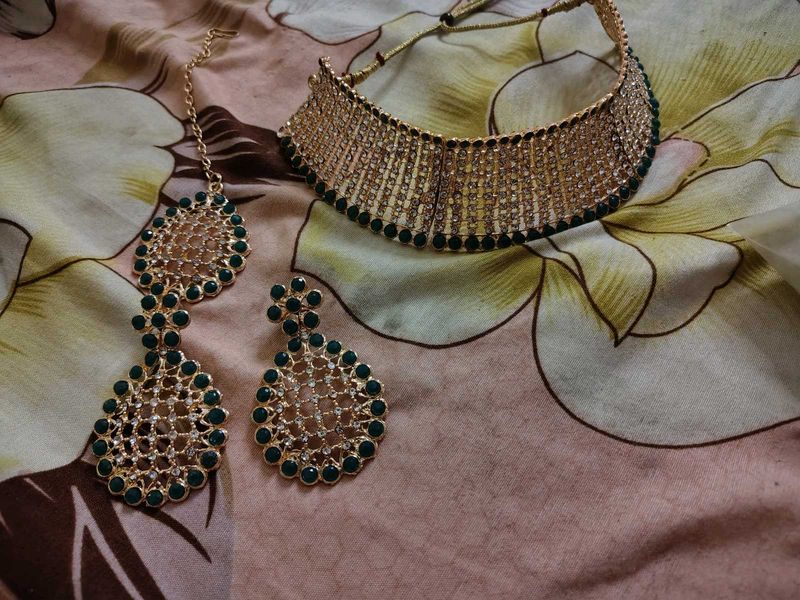 Stunning Gold Choker Necklace Set with free ring