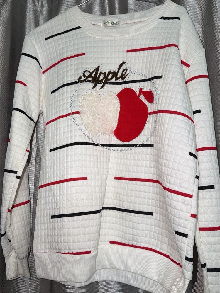 White Apple Graphic Sweatshirt