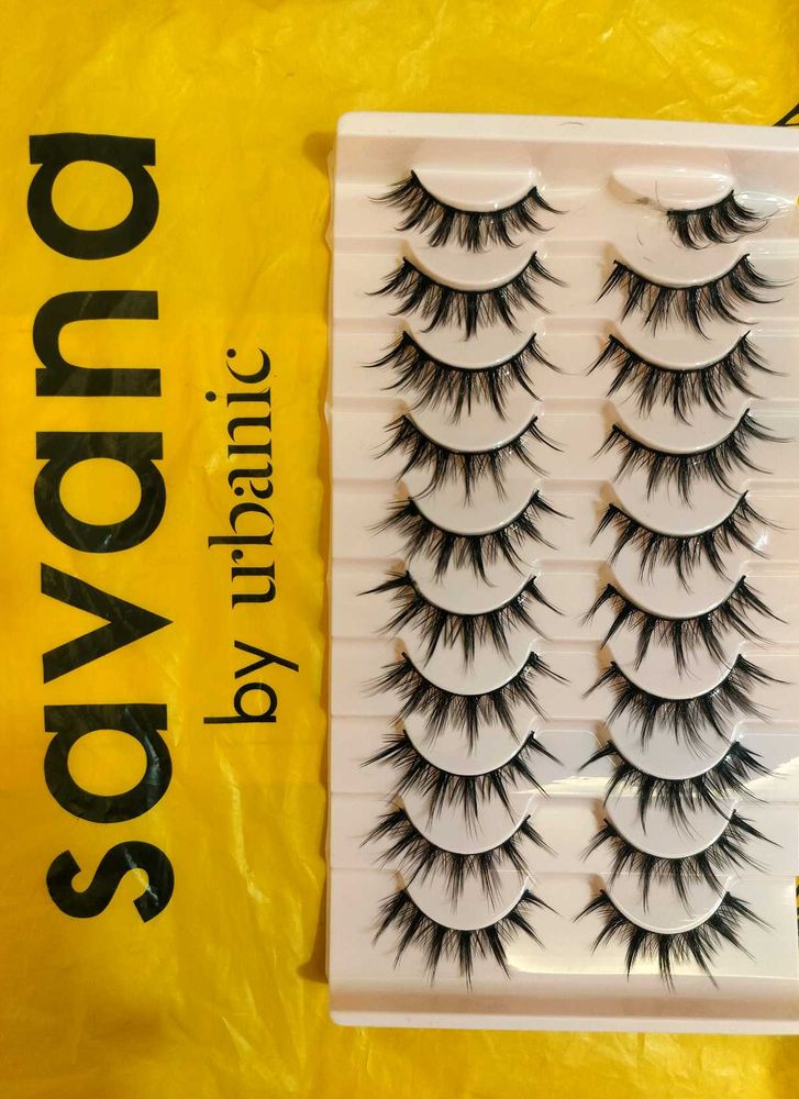Stick on Lashes from savana