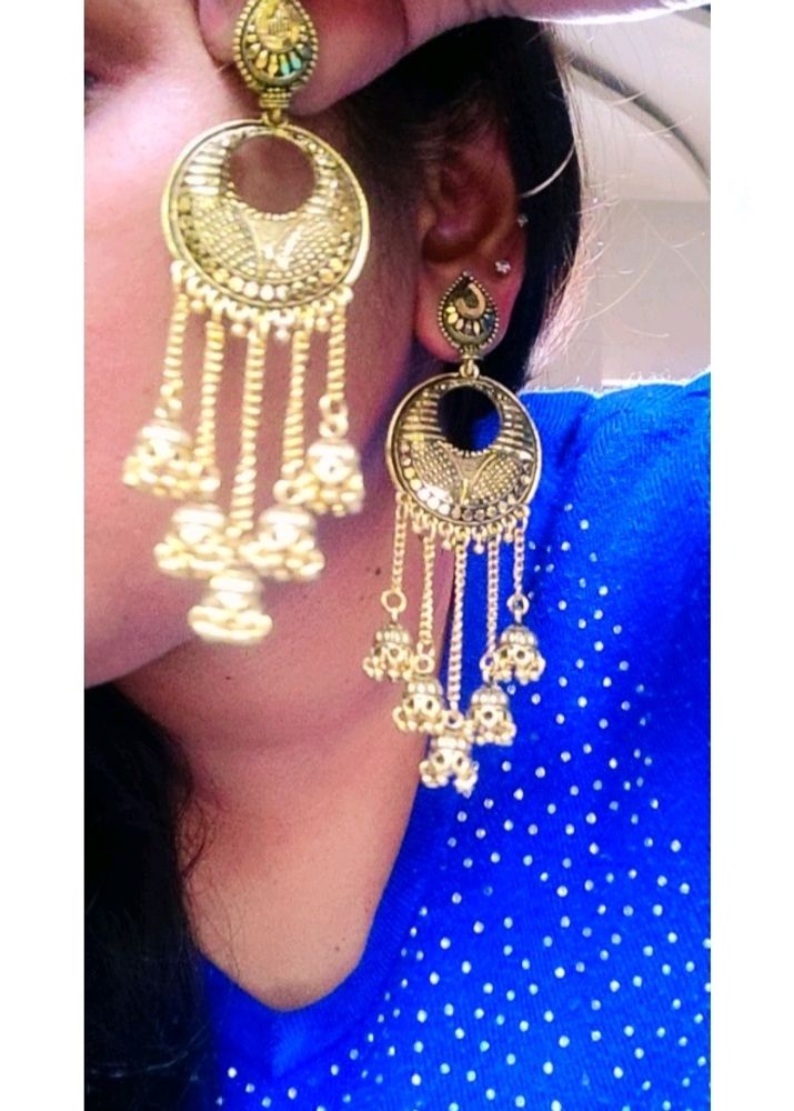 New Golden Hangings