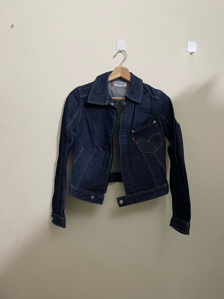 Classic Levi's Women Denim Jacket