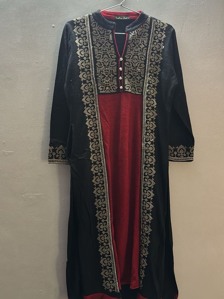 Elegant Embroidered Kurta