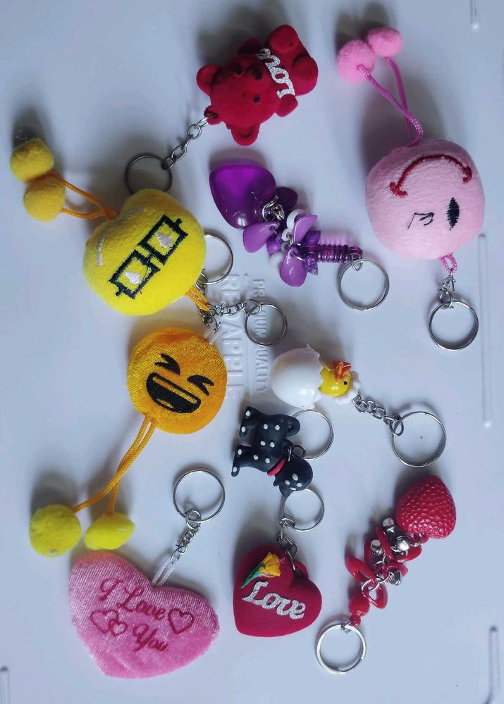 Cute Emoji &amp; Heart Keychains 10 pcs set