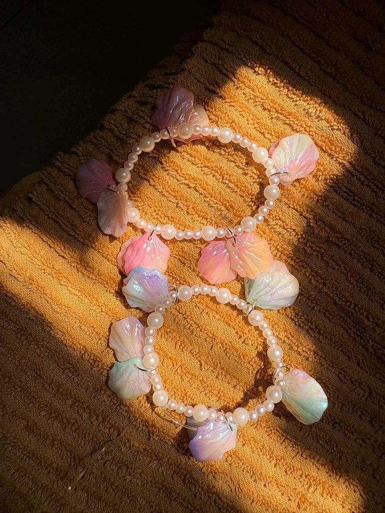 Chic Pearl Bracelets with Shell Charms