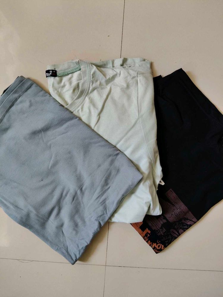 Bundle of 3 T-Shirts