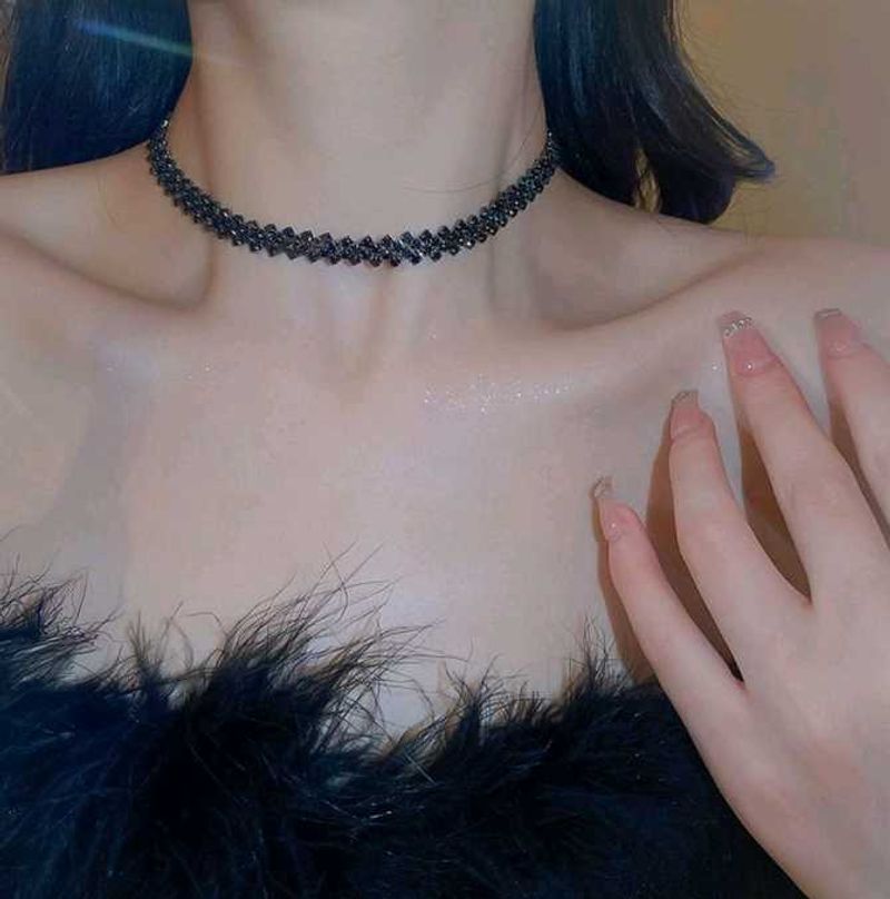 Elegant Black Choker