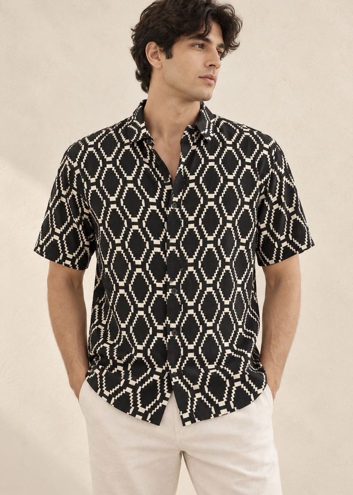 Men's Short Sleeve Geometric Print Shirt