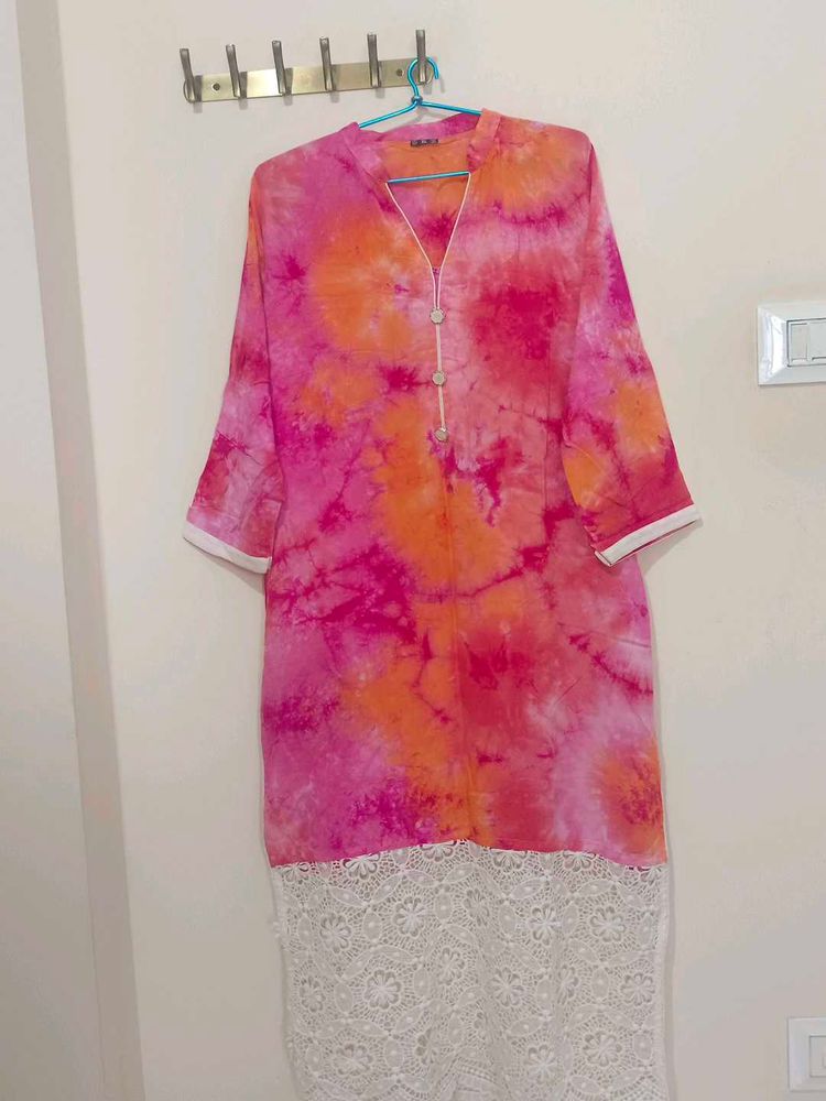Vibrant Tie-Dye Kurta with Lace Trim