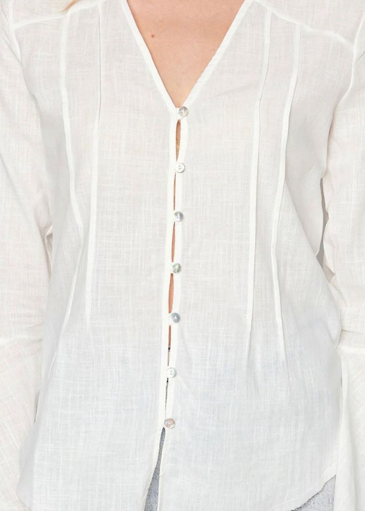 Chic White Button-Up V-Neck Top