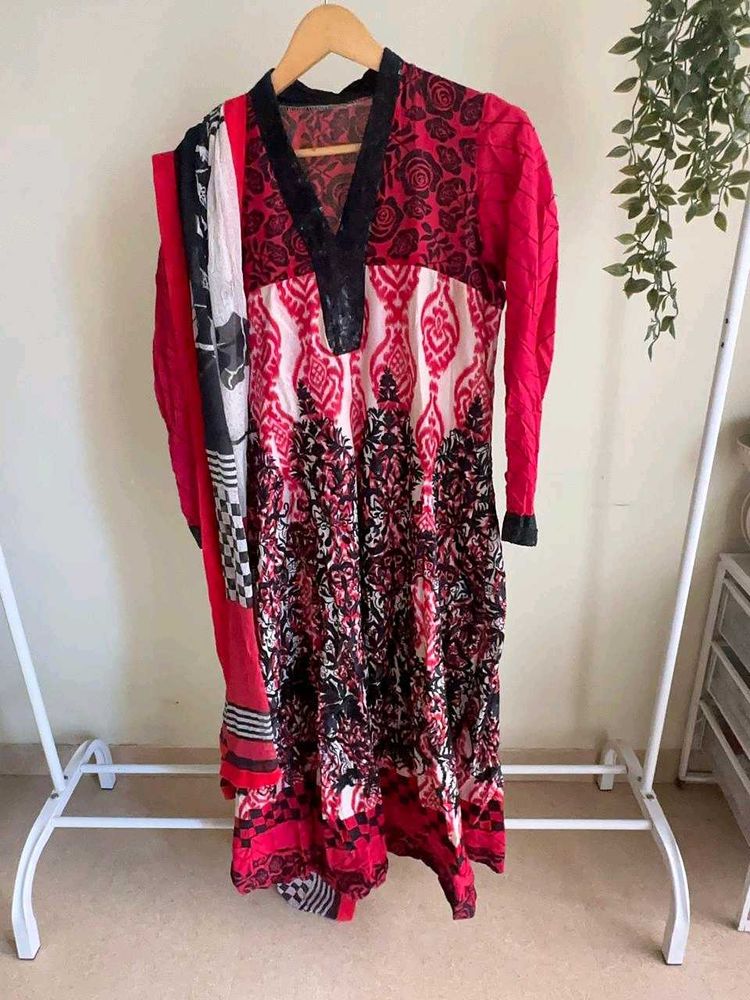 Gul Ahmed cottonPrinted Kurta Set with Dupatta