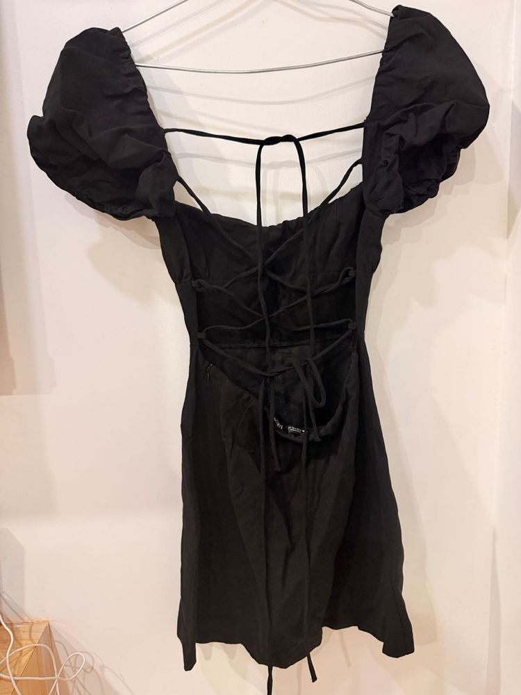 Zara Chic Black Puff Sleeve Lace-Up Dress