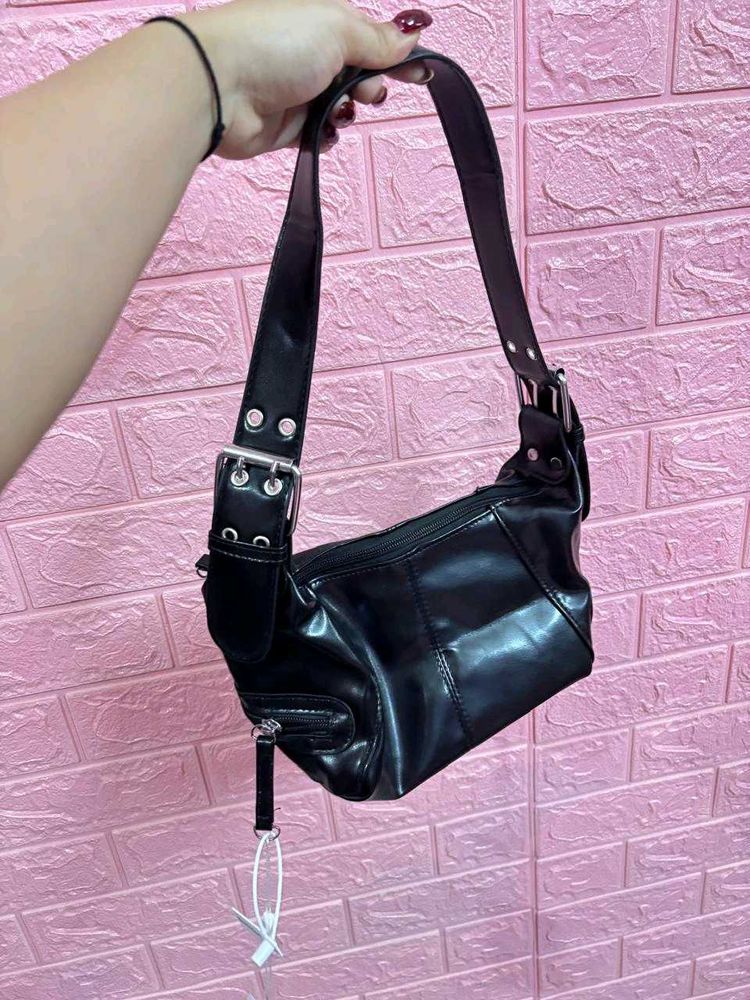 Chic Black Shoulder Bag