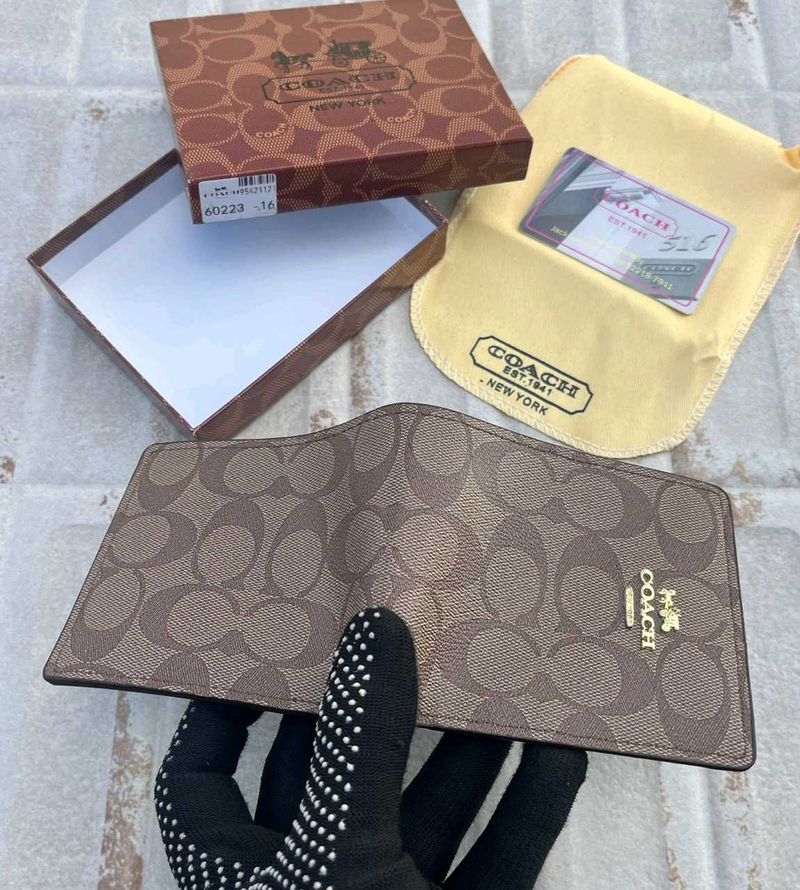 Coach h wallet