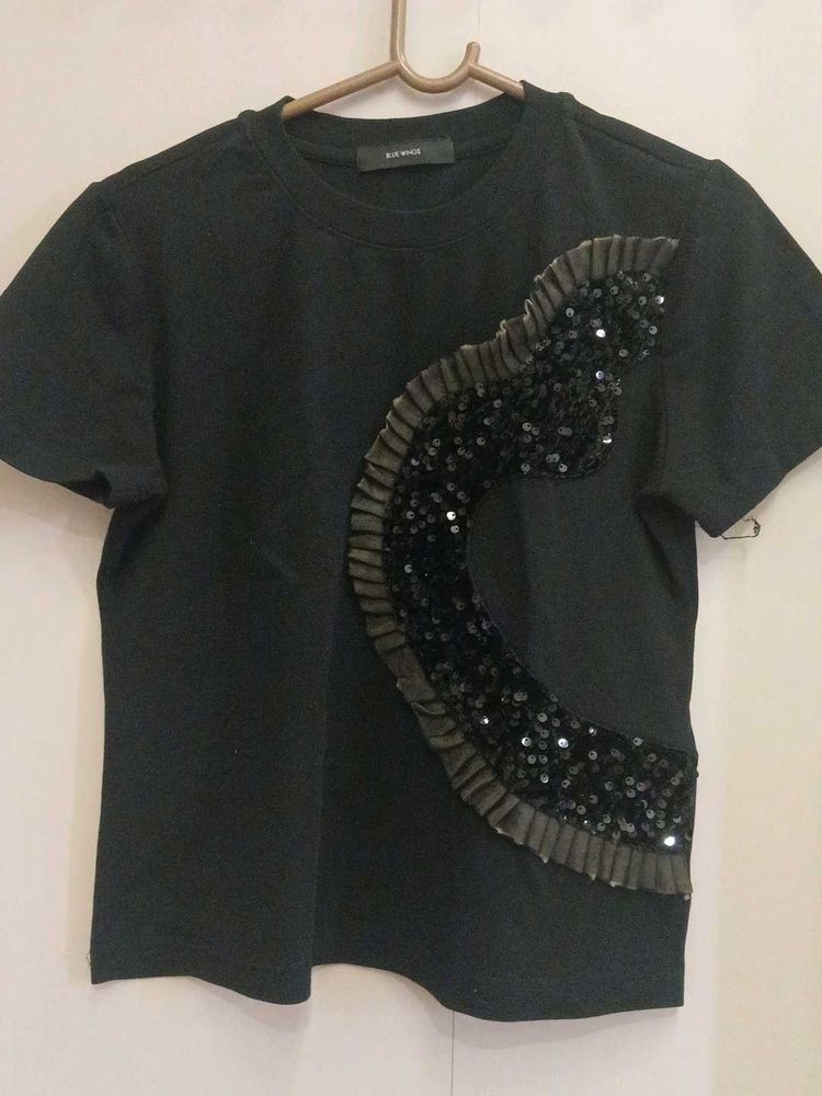 Stylish Black Sequin Embellished T-Shirt