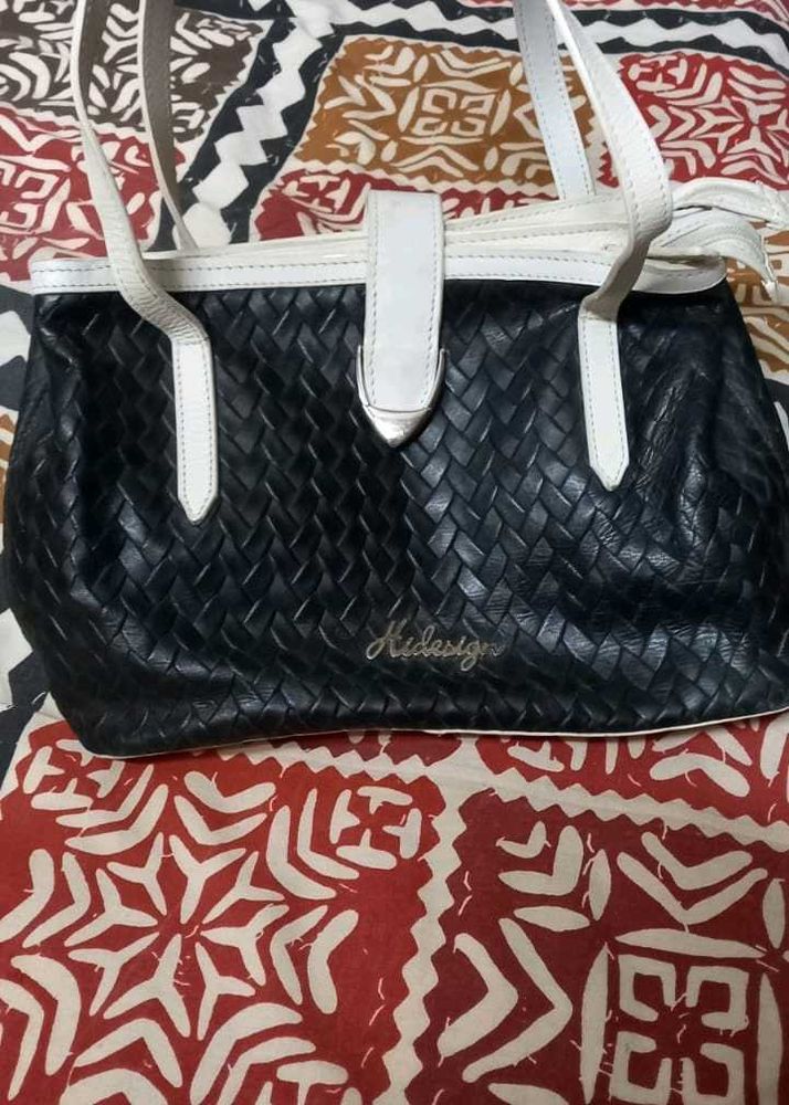 Chic Black &amp; White Leather Handbag
