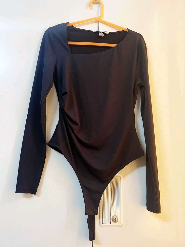 Chic Black Long Sleeve Bodysuit