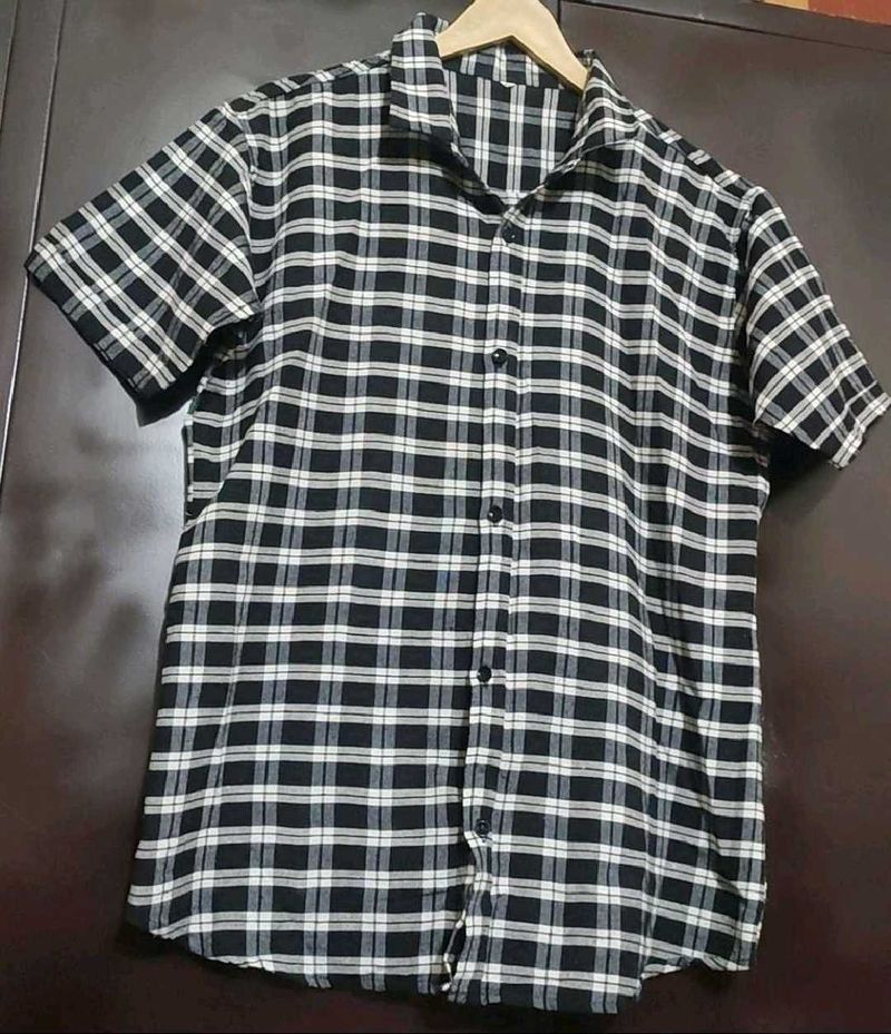 Black⚫ &amp; Grey Check Printed Shirt For 40 Chest