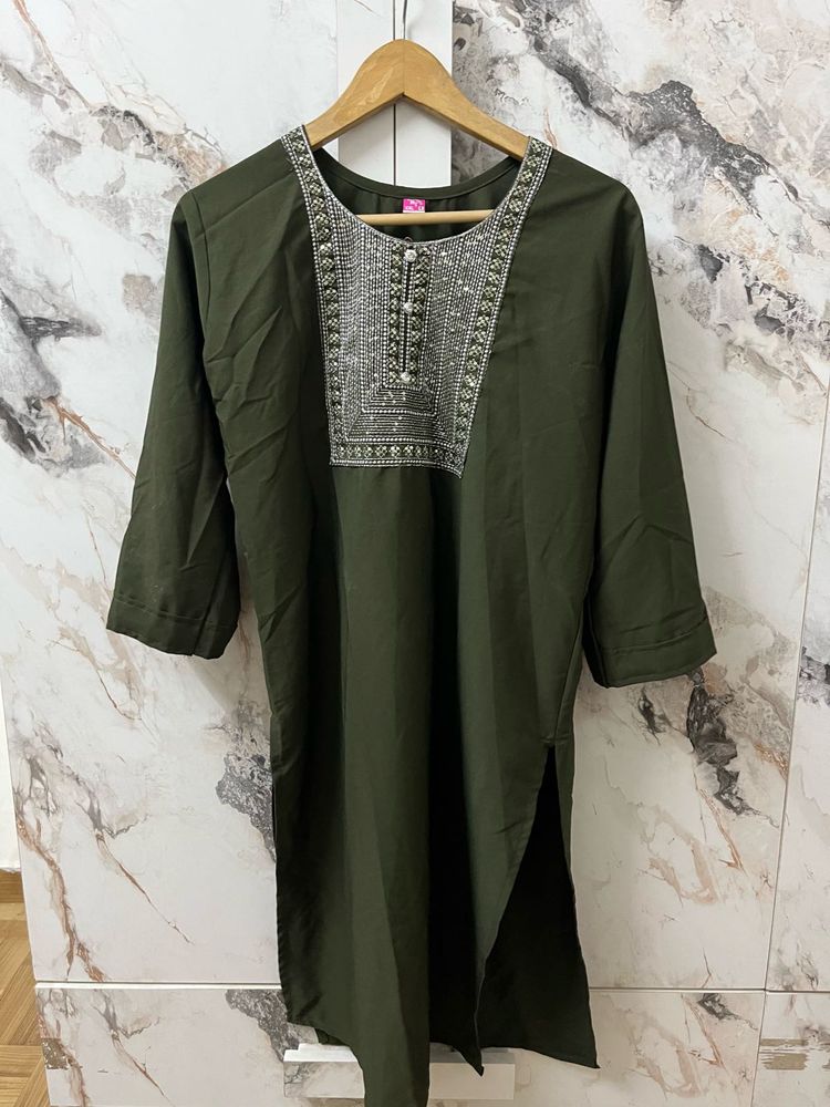 Elegant Olive Green Embroidered Kurta