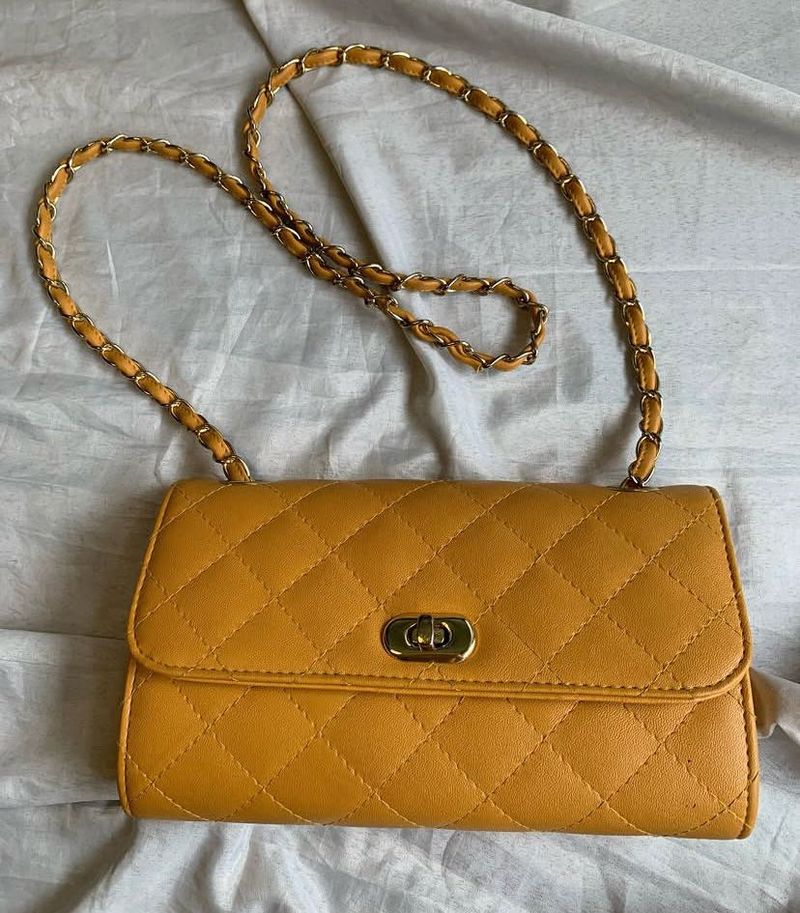 Chic Mustard Quilted Crossbody Bag