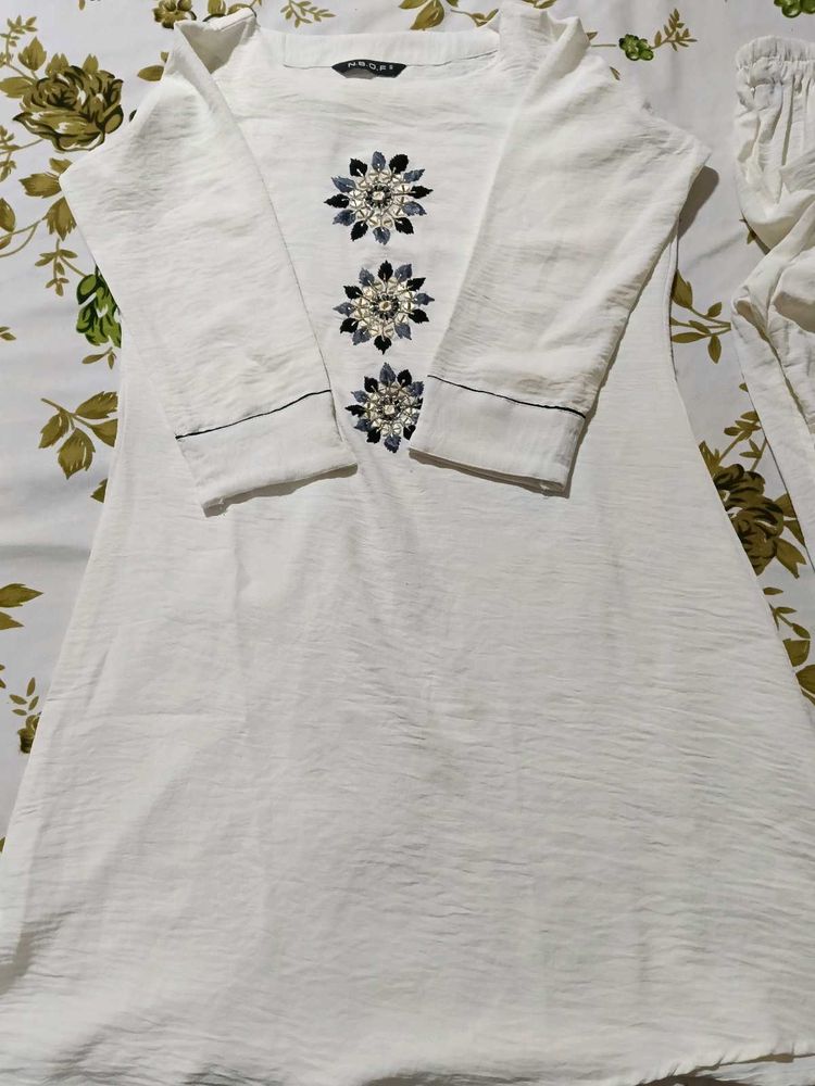 co ords set with embroidery