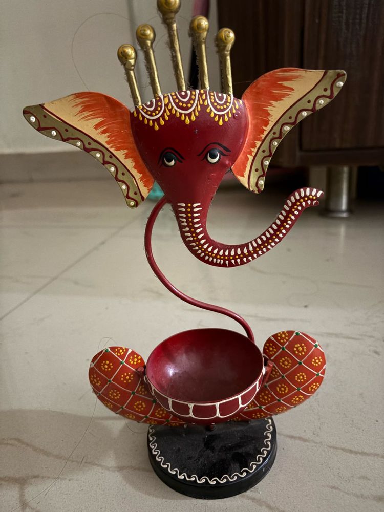Decorative Lord Ganesha tlight holder