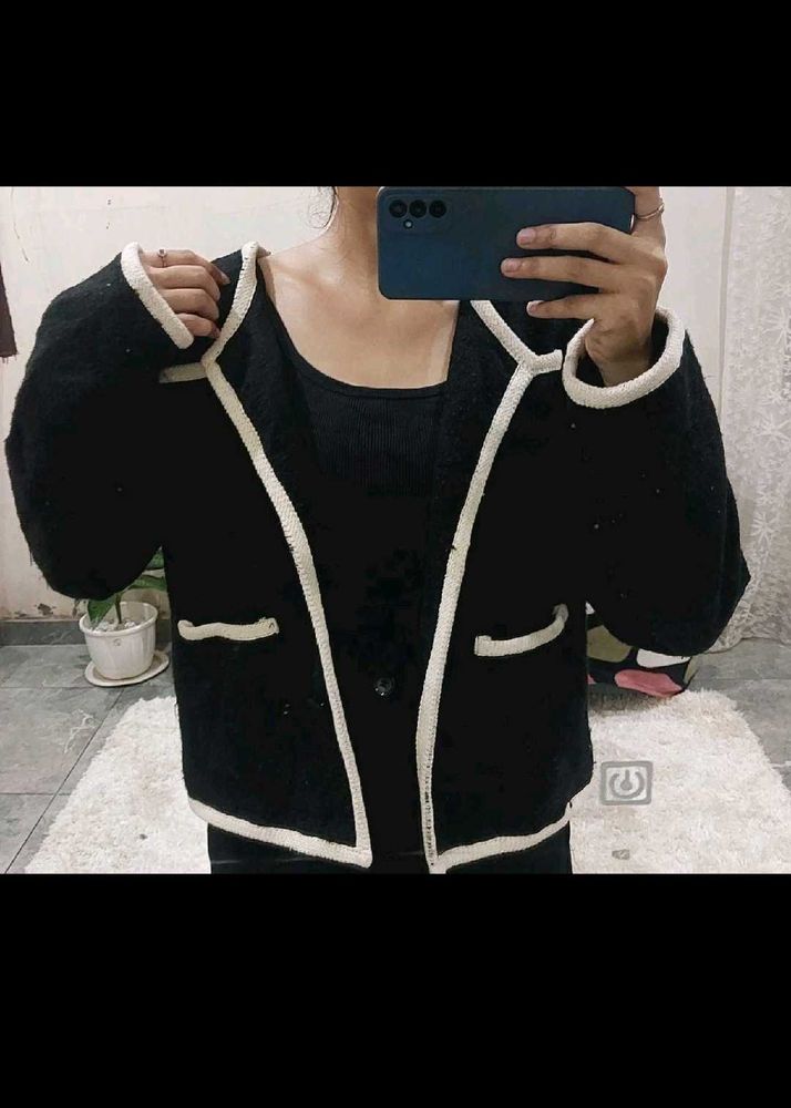 Chic Black &amp; White Trimmed Jacket