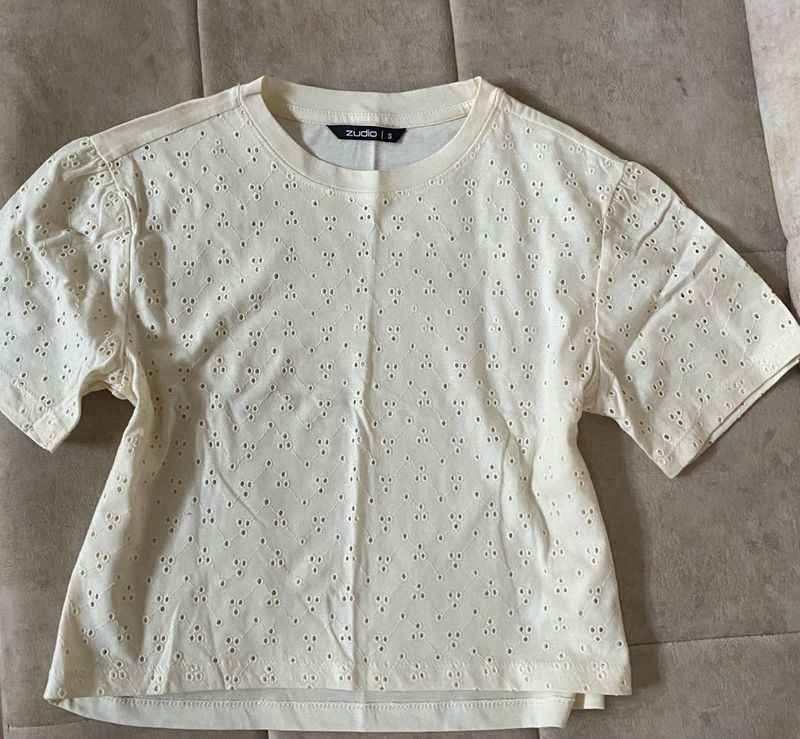 Cream Eyelet Puff Sleeve Top